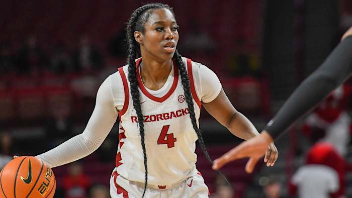 Arkansas Razorbacks Erynn Barnum against Texas A&M on Sunday.